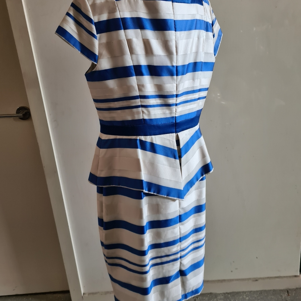 Fabulous statement peplum dress with stripes - Picture 6 of 12